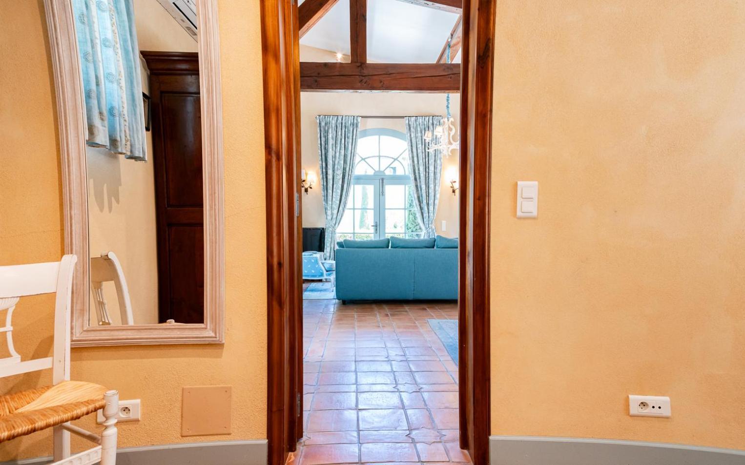 Chateau Talaud ロリオル・デュ・コンタ 部屋 写真